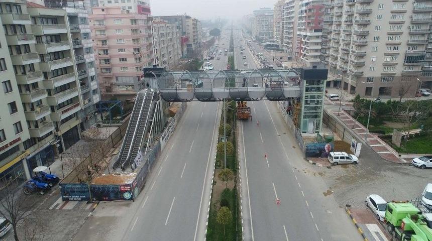 Mimar Sinan Bulvarı&rsquo;ndaki Modern &Uuml;st Ge&ccedil;itte Sona Doğru