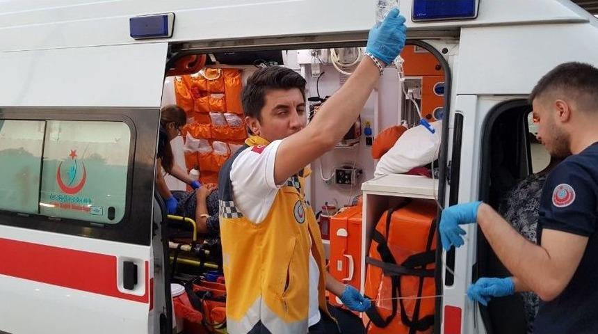 Kuşadası&rsquo;nda Aynı Kavşakta 5 G&uuml;nde 3.kaza