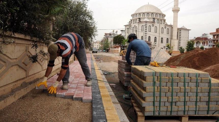 Teomanpaşa&rsquo;da Kaldırım Ve Parke Taşı &Ccedil;alışması