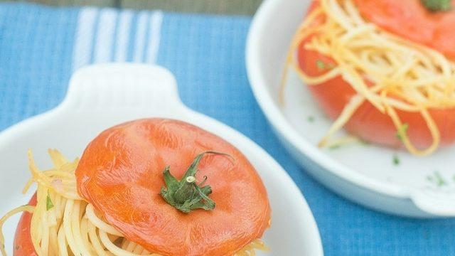 Domates Yatağında Makarna