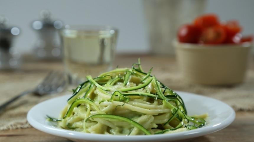 Kabak ve Avokado Soslu Spagetti