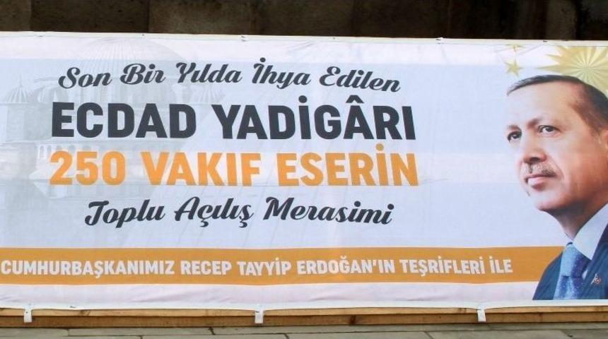 Cumhurbaşkanı İle Vali Arasında G&uuml;l&uuml;mseten Diyalog: &ldquo;sabırlı Ol Sabırlı, Seyfettin Bey Sabırlı Ol&rdquo;