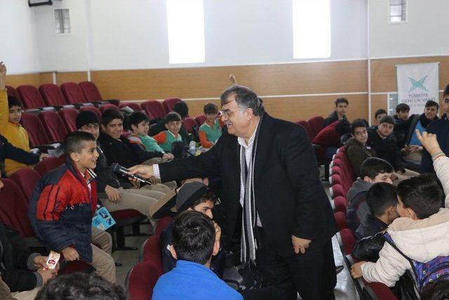 Bing&ouml;l&rsquo;de &Ouml;ğrencilere Kişisel Gelişim Konferansı 2