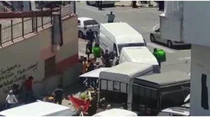 Gaziosmanpaşa’da Pazarcıların Kavgası Kamerada