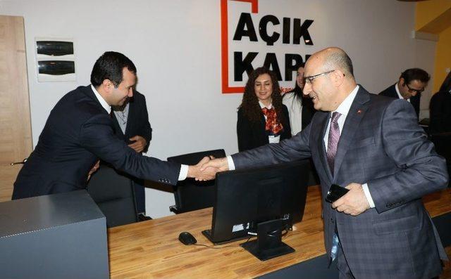 Adana’da ’açık Kapı’ Projesi Başladı