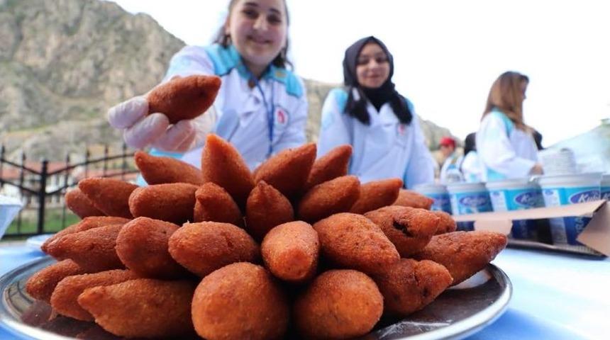 &Uuml;niversitelilerden 2. Sokak Lezzetleri Ş&ouml;leni