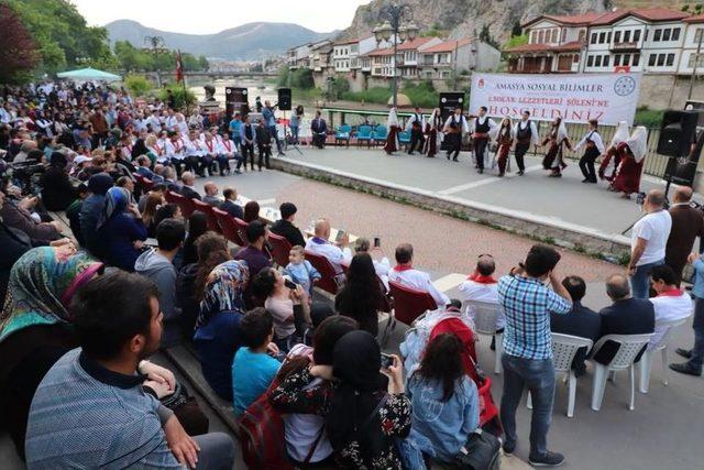 Üniversitelilerden 2. Sokak Lezzetleri Şöleni