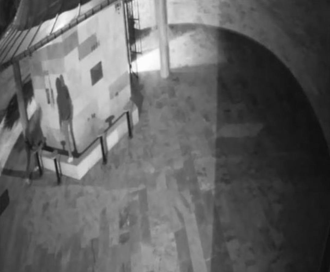 Motosikletli Hırsızlar Bir Gecede 6 Caminin Musluklarını &Ccedil;aldı