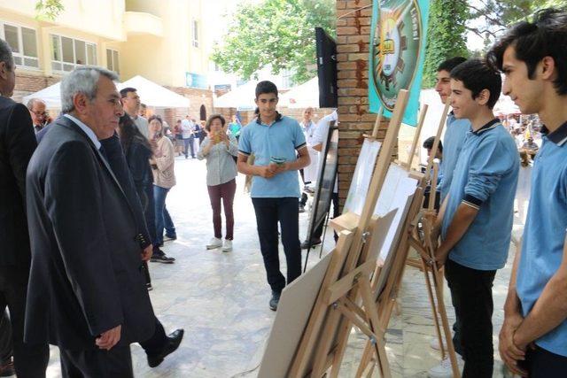 Kuşadası’nda Örgenciler Kendileri Yaptı Kendileri Tanıttı