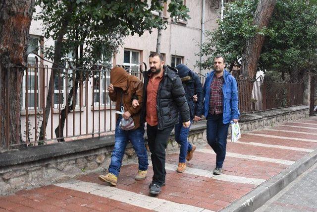 Yasadışı Bahis&ccedil;ilere Operasyon: 4 G&ouml;zaltı 1