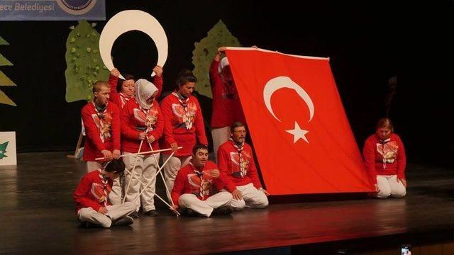 Türkiye’de İlk Ve Tek Olan ‘gökkuşağı Engelli İzci Grubu’, Dünya İzci Düşünce Günü’nü Kutladı