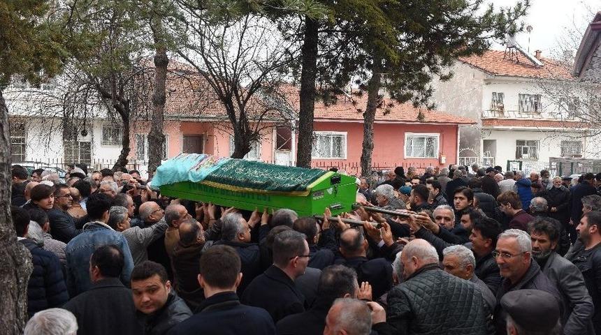 Tokat&rsquo;ta Yanan Otomobilde Hayatını Kaybeden İki &Ccedil;ocuk Annesi Toprağa Verildi
