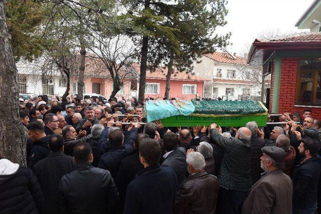 Tokat’ta Yanan Otomobilde Hayatını Kaybeden İki Çocuk Annesi Toprağa Verildi