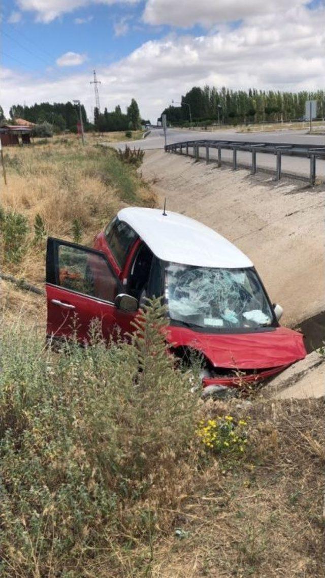 Sivas’ta Trafik Kazası: 5 Yaralı