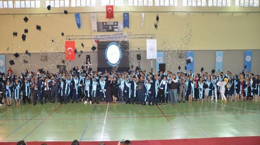 Akseki Meslek Y&uuml;ksekokulu&rsquo;nda Mezuniyet T&ouml;reni