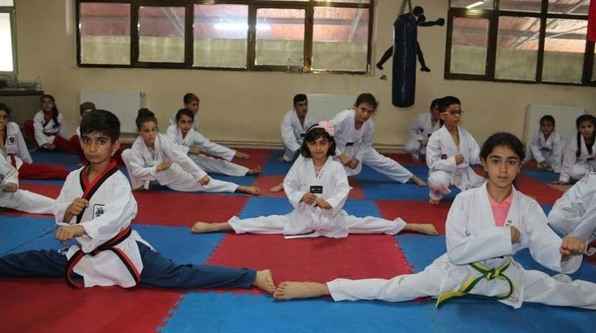 Oltu&rsquo;da Tekvando Kursları Yoğun İlgi