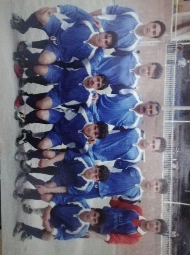 69 Yaşındaki Şerif Kunt, Karaçay Gençlik Spor Kulübü’ne Transfer Oldu G2