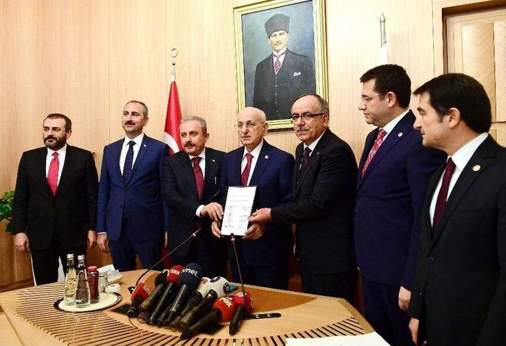 İttifak Teklifi Tbmm Başkanı İsmail Kahraman’a Sunuldu G4