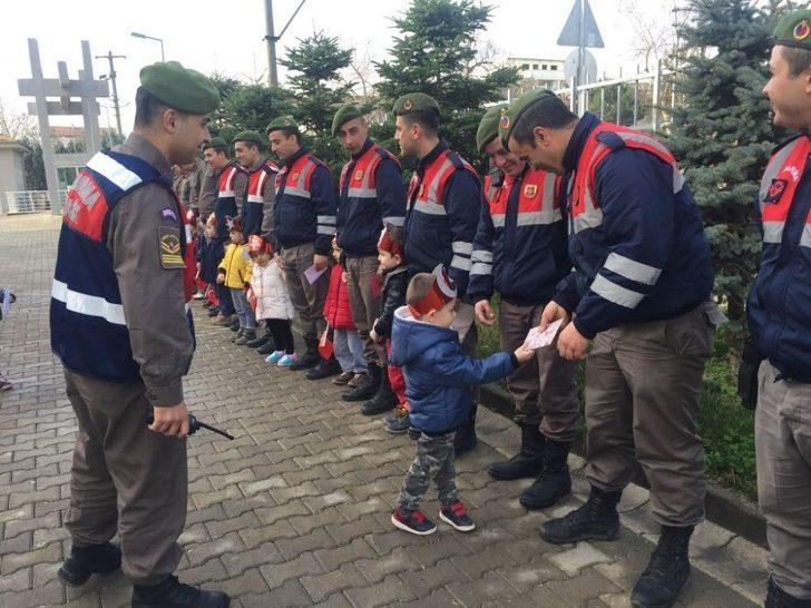 Afrin’deki Mehmetçiğe Bursa’dan Moral Kargosu G1