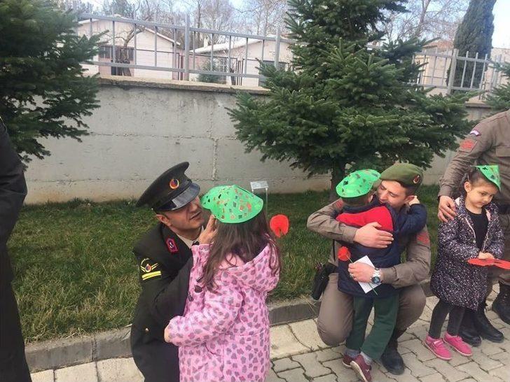 Afrin’deki Mehmetçiğe Bursa’dan Moral Kargosu G3