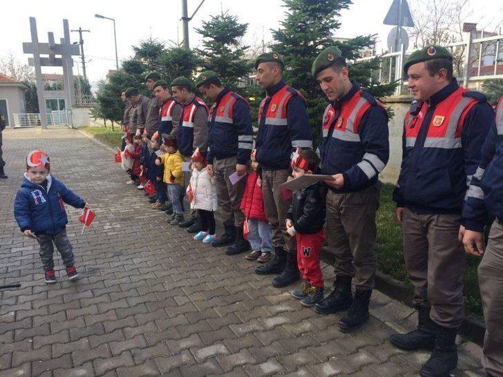 Afrin’deki Mehmetçiğe Bursa’dan Moral Kargosu G4