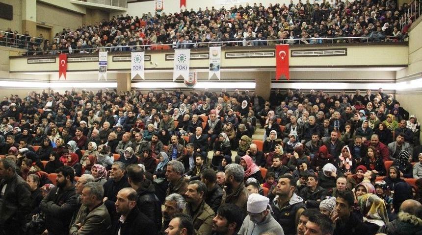 Toki Kurasına Başvuru Yapan Vatandaşlar Salona Sığmadı