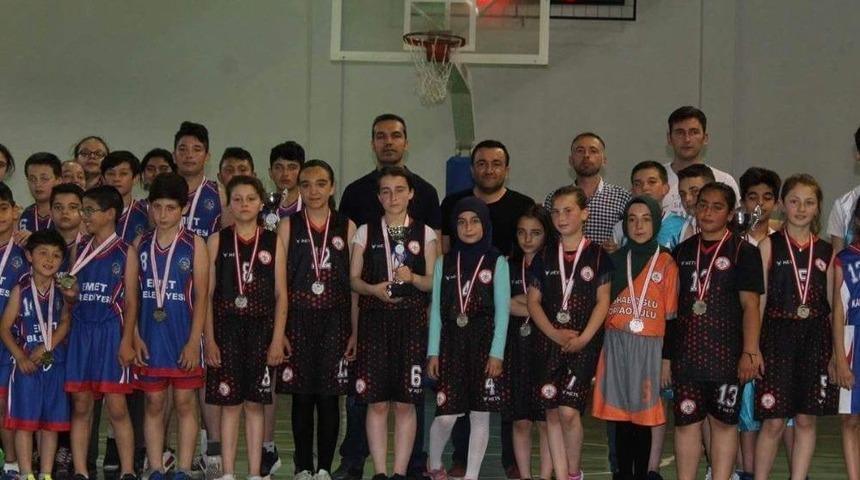 Emet&rsquo;te &rsquo;basketbol Turnuvası&rsquo; Sona Erdi