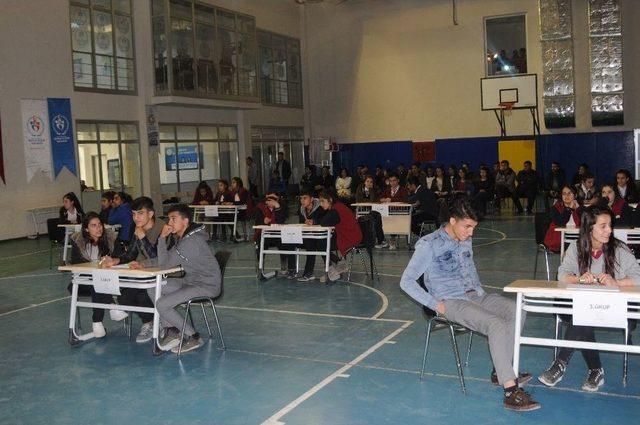 Şırnak’ta Gençler Arası Bilgi Yarışması Yapıldı