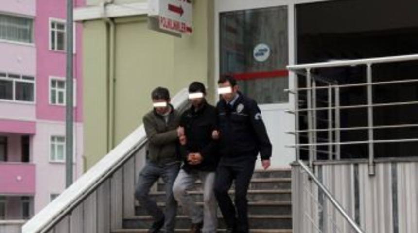 Kastamonu&rsquo;da Parkta Esrarla Yakalanan Şahıs Tutuklandı