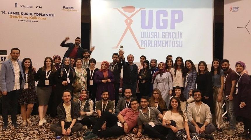 D&ouml;gem&rsquo;e Ulusal Gen&ccedil;lik Parlamentosundan &Ouml;d&uuml;l