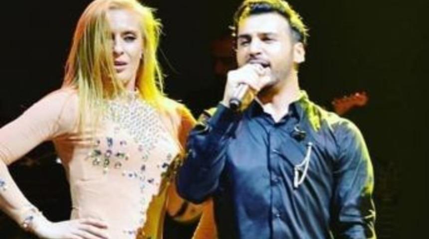 Emre Kaya Antalya&rsquo;da Hayranlarıyla Buluştu