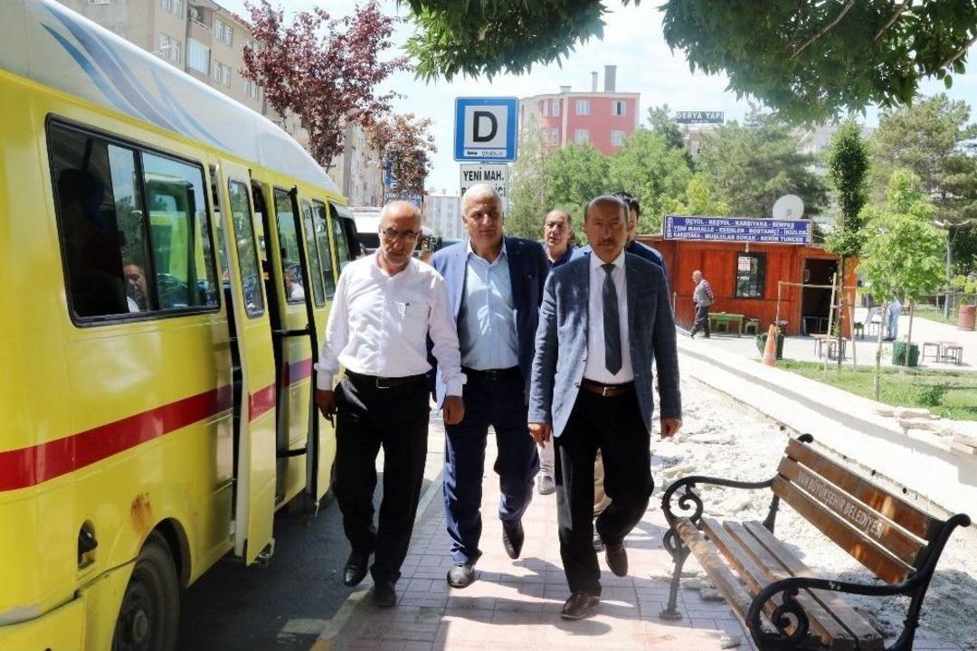 Tamer, Minib&uuml;s&ccedil;&uuml; Esnafının Sorunlarını Dinledi