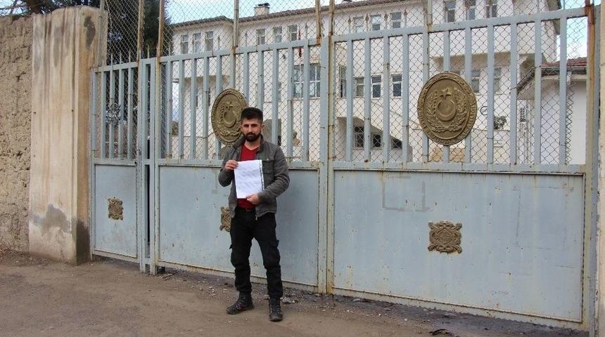 Silopili 2 &Ccedil;ocuk Babası Afrin&rsquo;e Gitmek İ&ccedil;in Dilek&ccedil;e Verdi