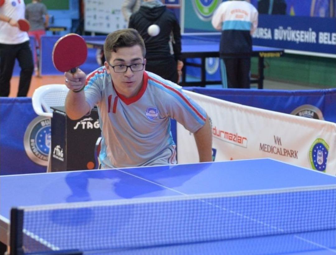 &Ouml;zel Raketler Madalyalarını Aldı