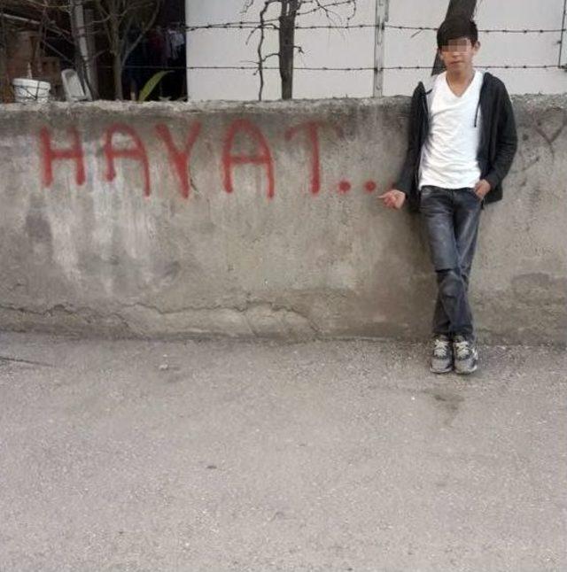 16 Yaşındaki Genç 