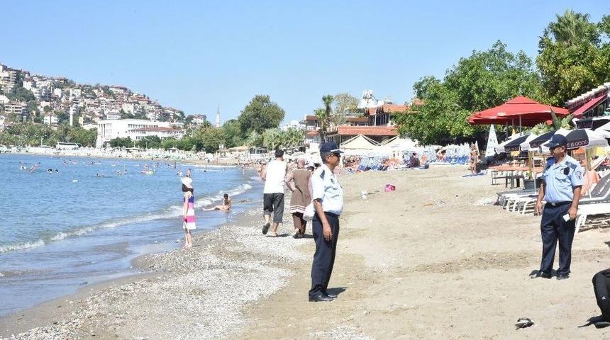 Alanya Sahillerindeki Ka&ccedil;ak Yapılar Yıkıldı