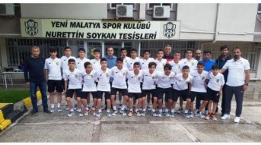 E.yeni Malatyaspor U14 Takımı Antalya&rsquo;ya Gitti