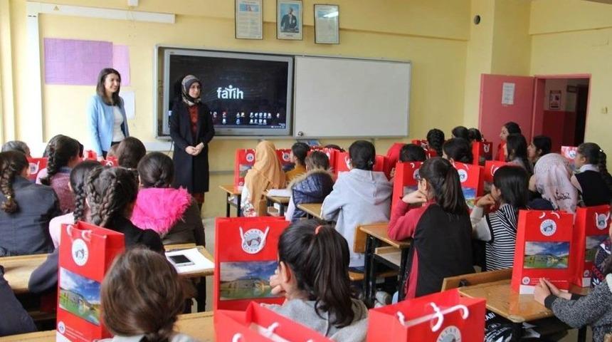 Silvan&rsquo;da, &lsquo;ergen Sağlığı Bilin&ccedil;lendirme&rsquo; Eğitimi