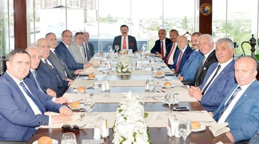 Y&uuml;celik, Tobb Y&uuml;ksek İstişare Kurulu Toplantısına Katıldı