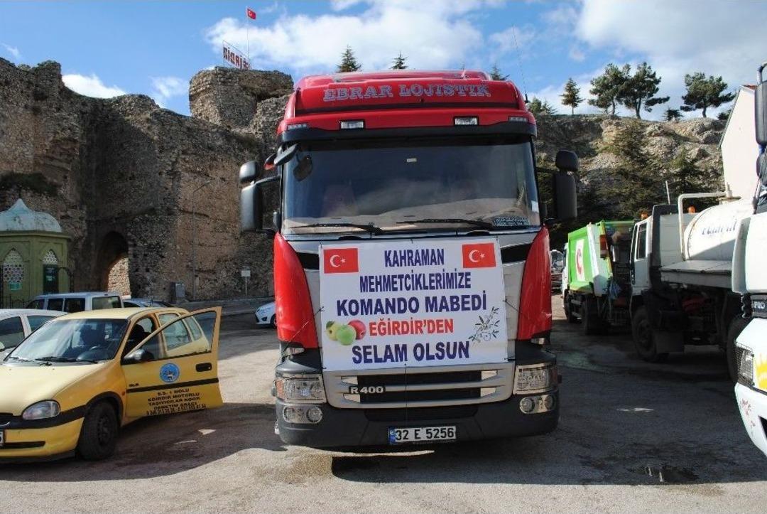 Afrin&rsquo;deki Kahraman Mehmet&ccedil;ik İ&ccedil;in 25 Ton Eğirdir Elması