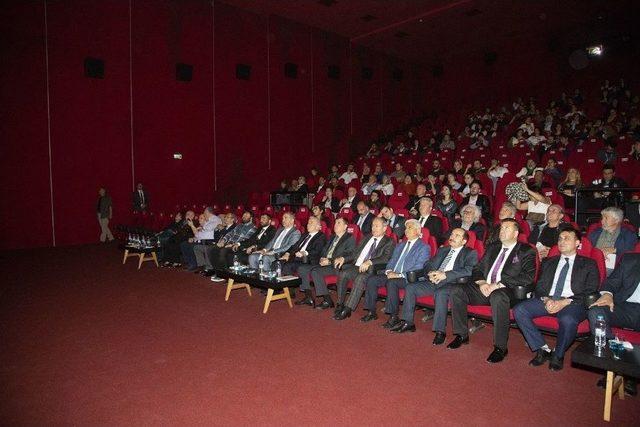 Başkan Çelik, Kayseri Uluslararası Altın Çınar Film Festivali’nin Galasına Katıldı