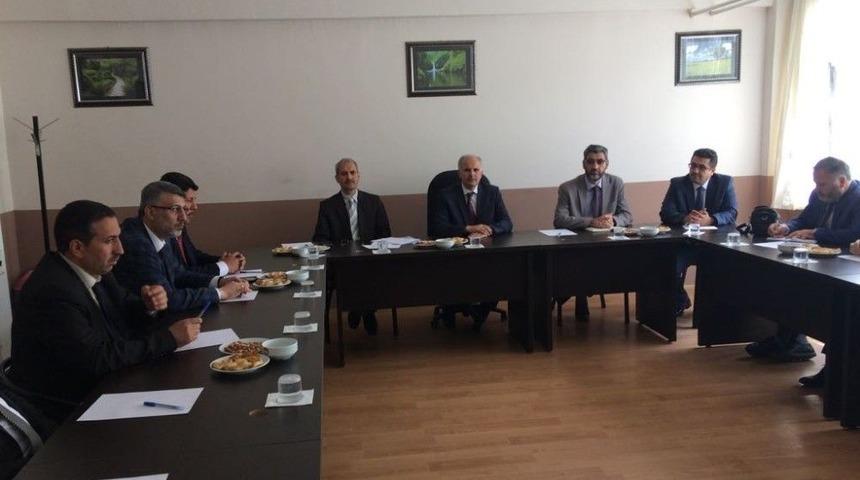 M&uuml;ft&uuml;ler, Pazarlar&rsquo;da Buluştu