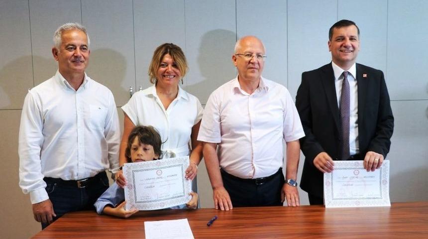 Chp&rsquo;li Vekiller Mazbatalarını Aldı