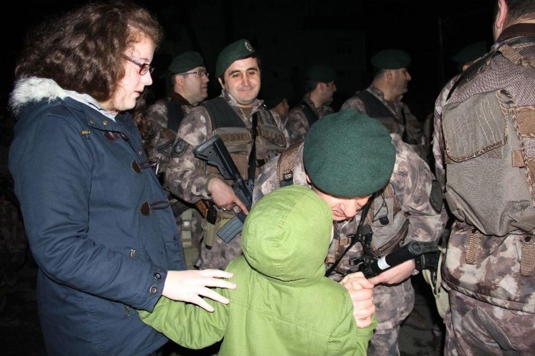 Samsun &Ouml;zel Harekat Polisleri D&uuml;ğ&uuml;ne Gider Gibi Afrin&rsquo;e Gitti