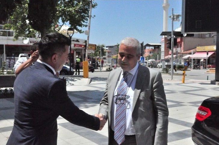 Vali Güvençer Sarıgöl Muhtarlarını Diledi G3