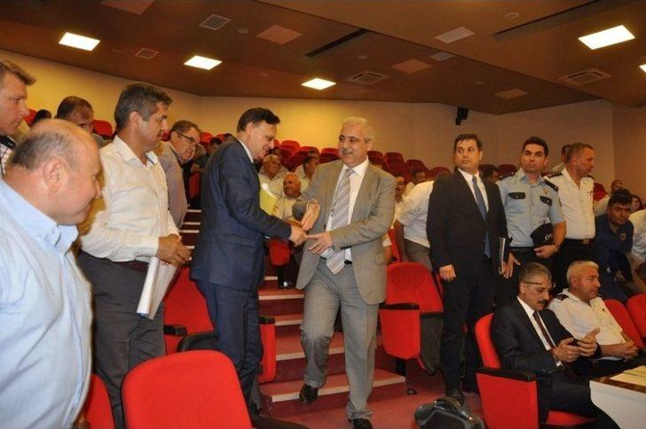 Vali Güvençer Sarıgöl Muhtarlarını Diledi G5