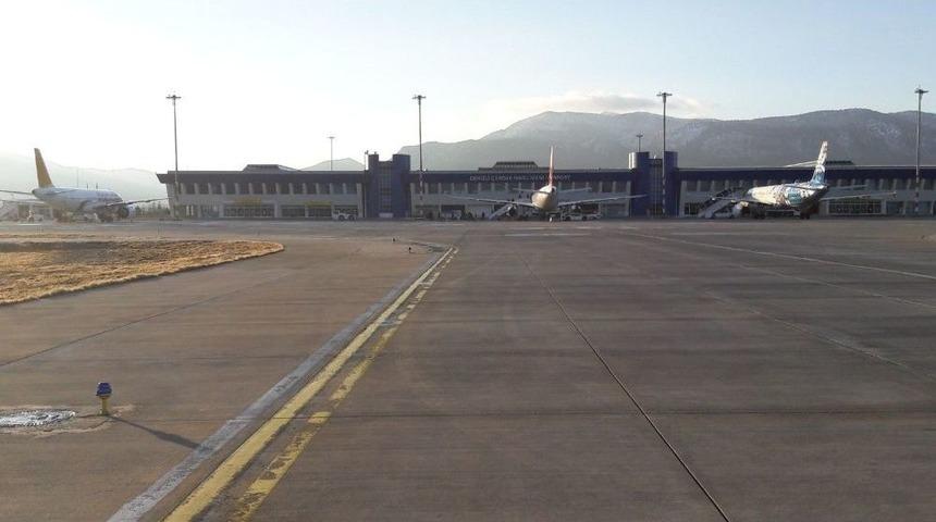 &Ccedil;ardak Havalimanından Nisan Ayında 59 Bin 655 Yolcu U&ccedil;tu