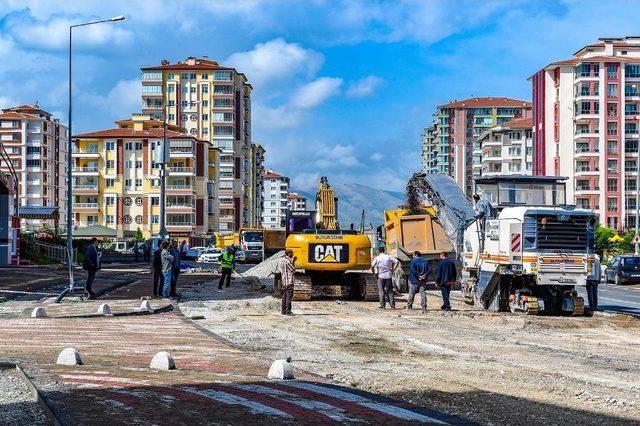 Büyükşehir Değişim, Dönüşüm Ve Yenileme Çalışmalarına Devam Ediyor