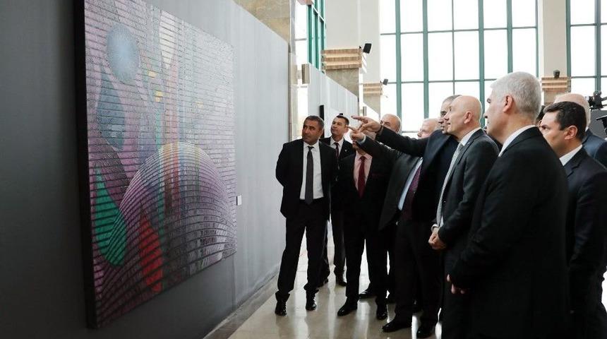 Hk&uuml;fest Festivali &Uuml;nl&uuml; Sanat&ccedil;ı Ahmet G&uuml;neştekin&rsquo;in Resim Sergisi İle A&ccedil;ıldı