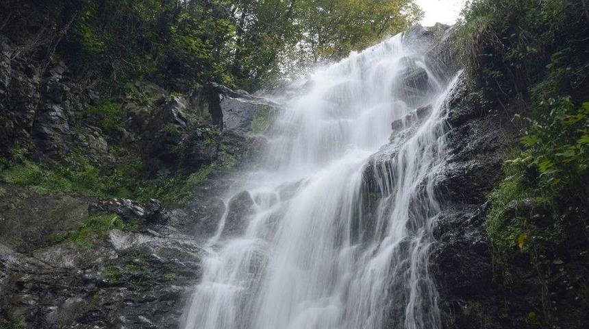 Kurşunlu Şelalesi G&ouml;renleri B&uuml;y&uuml;l&uuml;yor